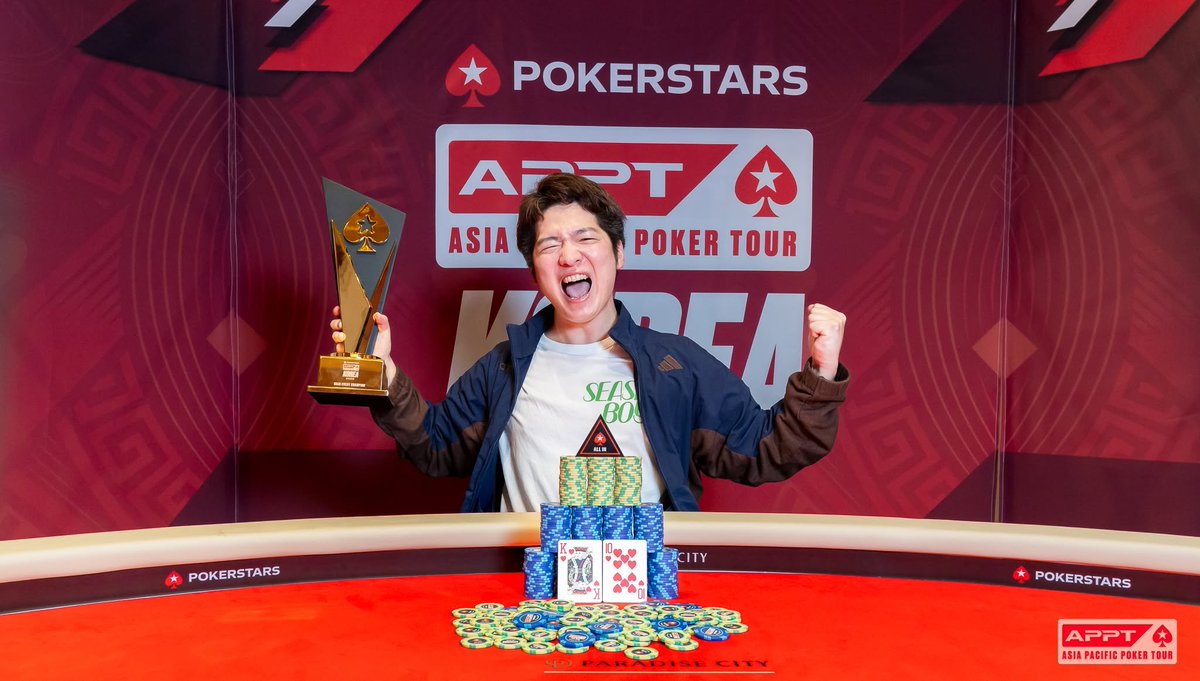 PSLiveManila's tweet photo. No easy ride to the title 🏆

But Hirotaka Fukatsu 🇯🇵 did what it took to claim the APPT Korea 2026 Main Event [₩1B GTD] title after going head-to-head with Xueying Zhao 🇨🇳 [1/2]

#APPTKorea2026 #PokerStarsLiveAsia https://t.co/BezGdTlhBc