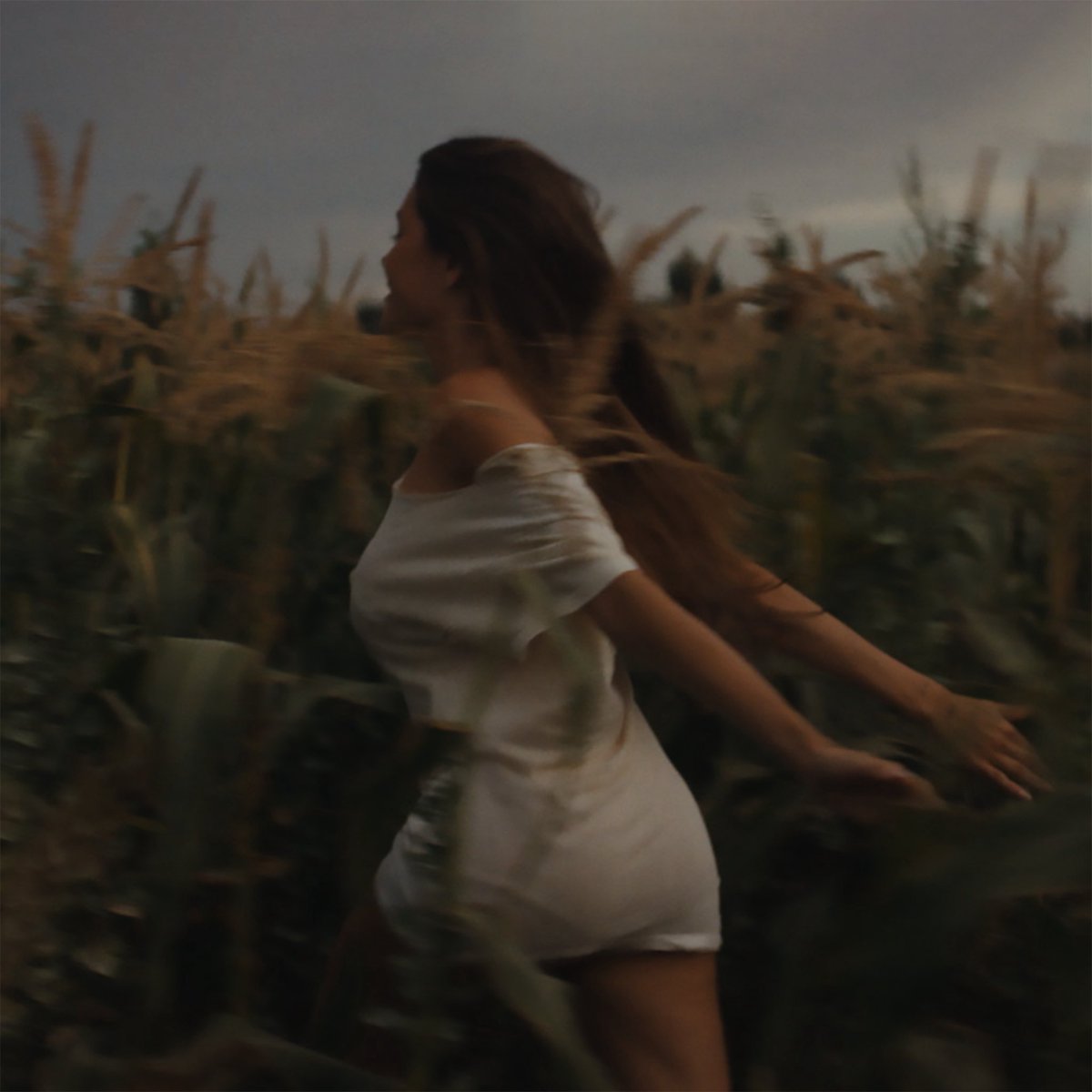 PopBase's tweet photo. 3 years ago today, Madison Beer released ‘Silence Between Songs.’ https://t.co/0CaJsWO0zP