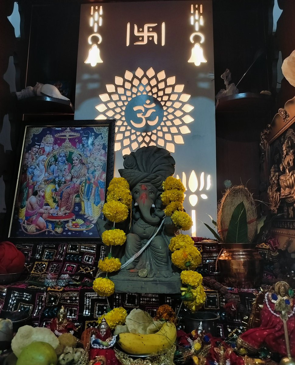 imadityaraj_'s tweet photo. गणेश चतुर्थी की सभी को शुभकामनाएं। 
✨🙏💫
#गणेश_चतुर्थी https://t.co/TTdmnA4IPY