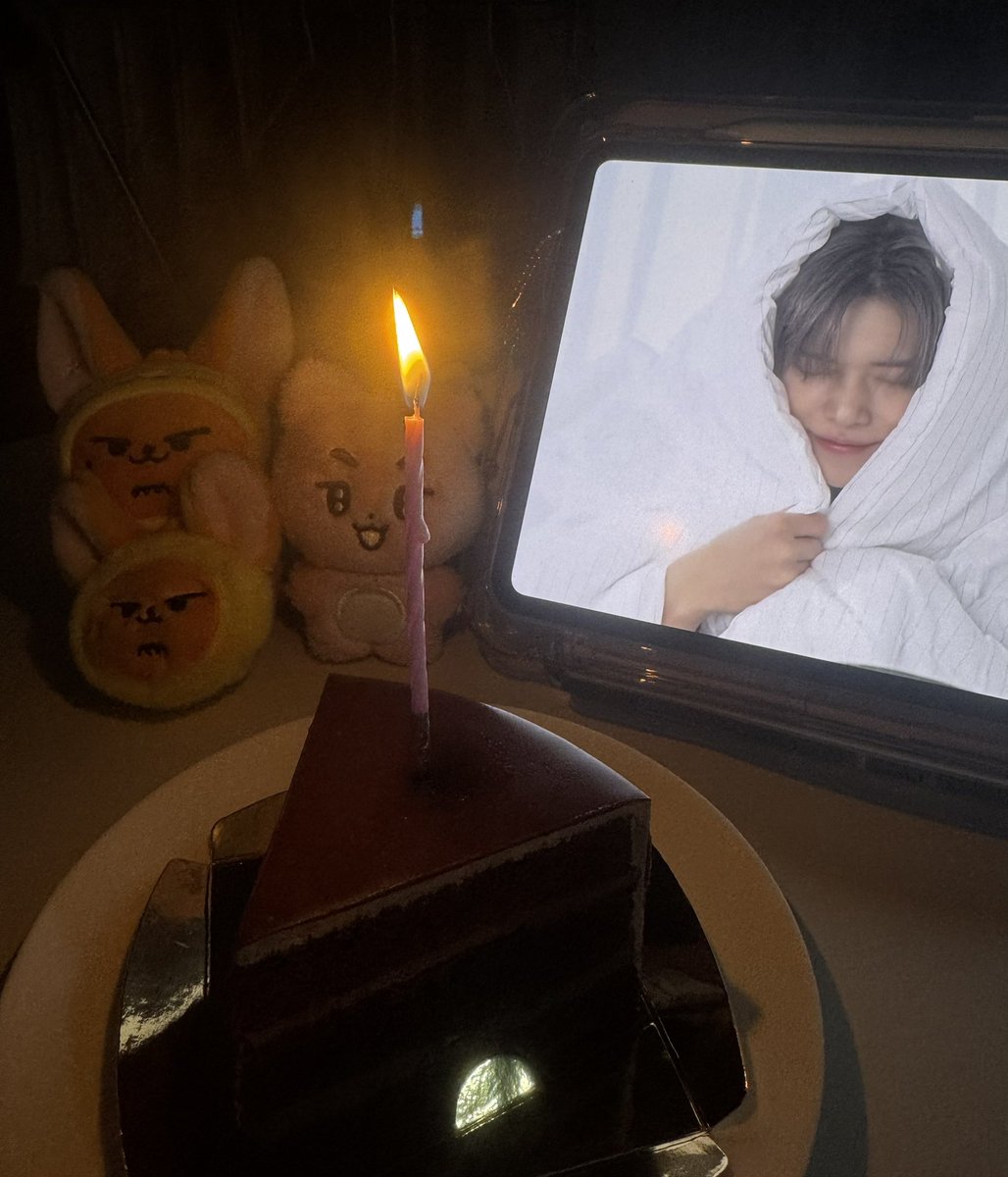 soeaue's tweet photo. 늦게나마 올리는 연준이 생일♡ https://t.co/4nXhGAr39e