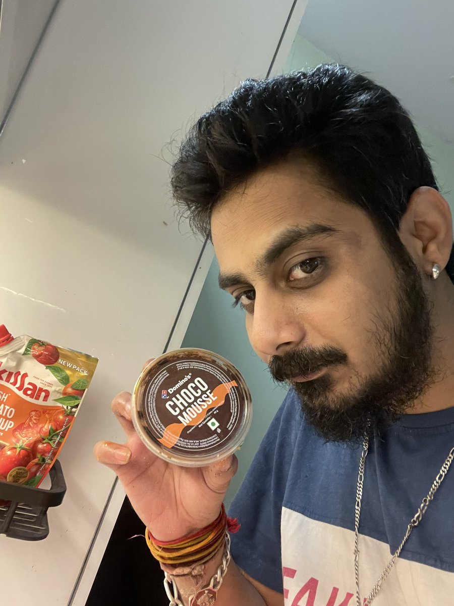 hemeshnimbalkar's tweet photo. After ages #dominos ⛈️🙏🏻❤️ #dominospizza @dominos_india https://t.co/sz0AXm0NyX