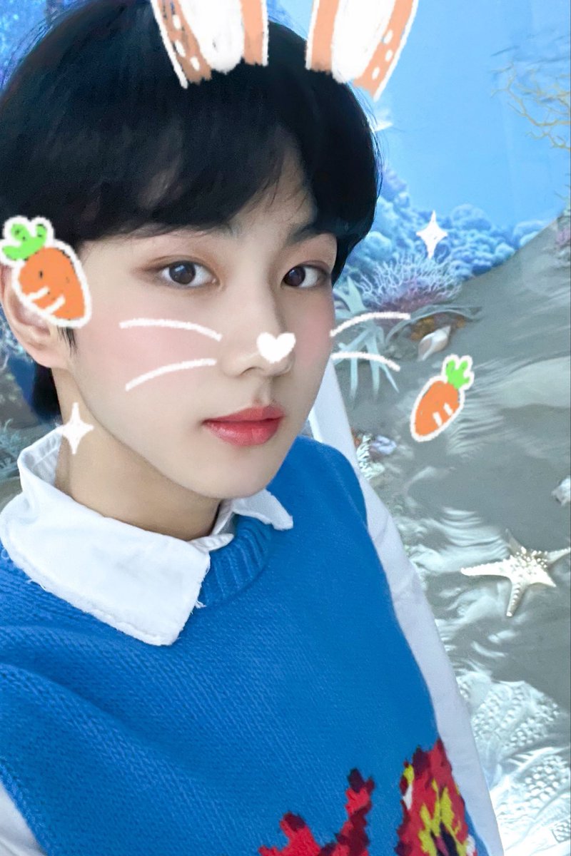 Jjeongnyangiiii's tweet photo. 데뷔초 양정원 셀카 https://t.co/mVqppMomZL