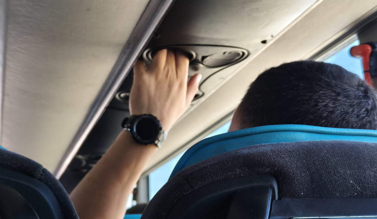 ladramas20's tweet photo. Nothing just a man on the bus. https://t.co/E8cxGPU91X