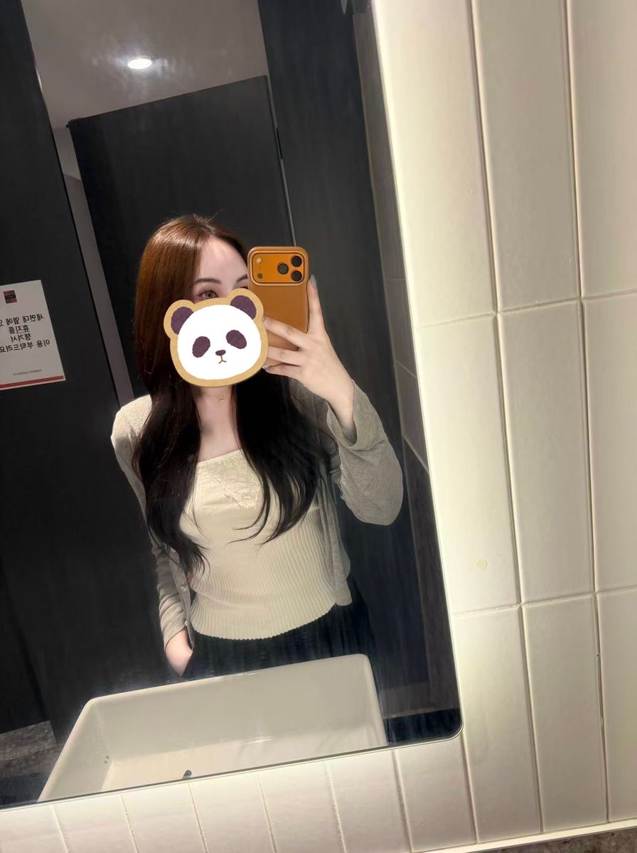 DortheyRaubj's tweet photo. やっぱ男の魅力は酸いも甘いも経験した余裕と、誰に対しても自然なマナー、どんな時も慌てない落ち着きが最高。包容力のある柔和な笑顔に本当に癒やされる🤭

#六ツ門　#西鉄久留米駅 https://t.co/HMTZsAHgie