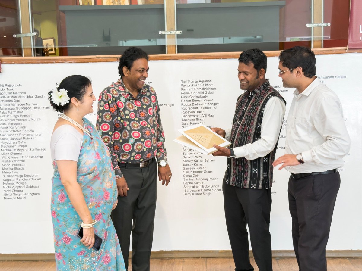 LalitKalaLKA's tweet photo. Lalit Kala Akademi had the honour of welcoming renowned sand artist and Padma Shri awardee Shri Sudarsan Pattnaik to the Lalit Kala Akademi Art Gallery, where he visited the ongoing 65th National Exhibition of Art (NEA) 2026 and appreciated the diverse artistic 
(1/2) https://t.co/BKt3CdCYyI