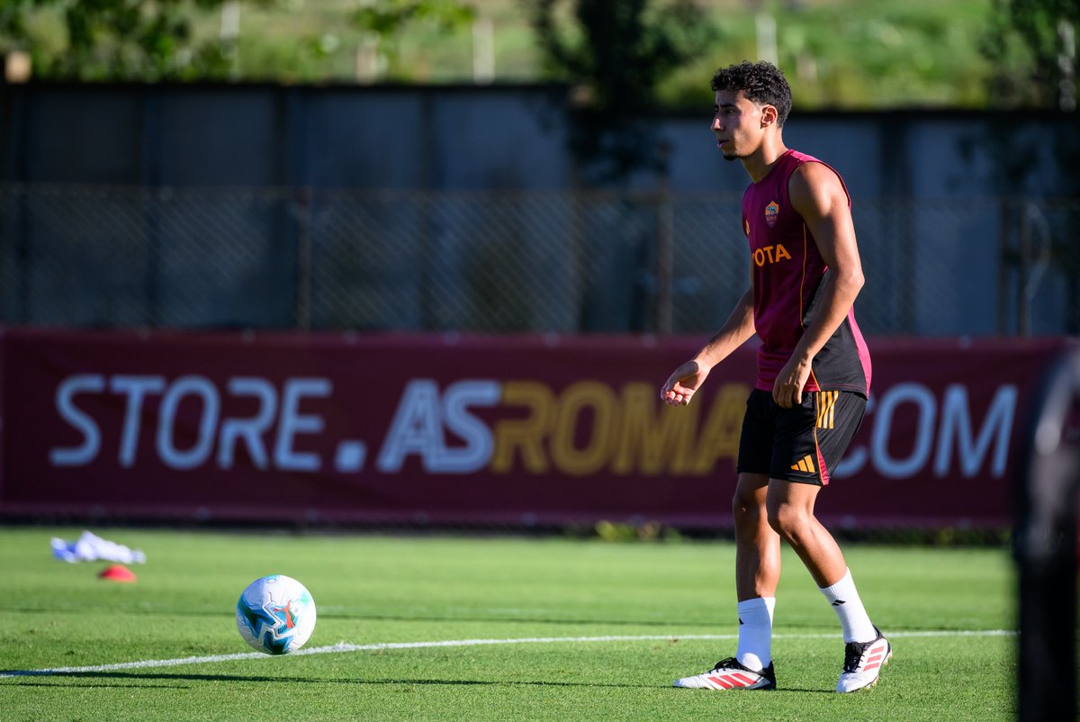 OfficialASRoma's tweet photo. Anass Salah-Eddine ceduto al Panathinaikos 🤝

📄 https://t.co/5cH0OoWbNy 

#ASRoma https://t.co/XcSXiAxM0K