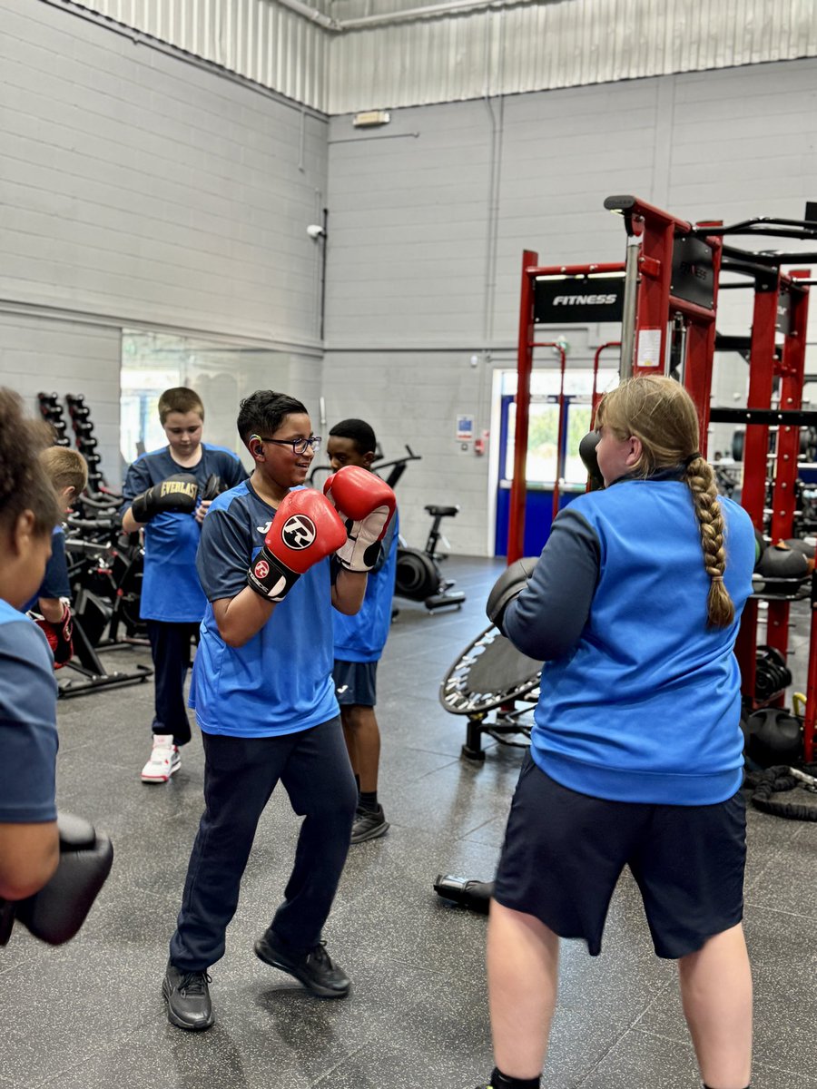 SCA_Community's tweet photo. Step into the ring with our Monday Boxing Club! 🥊
 
Running from 3pm to 4pm each week, sessions are delivered by an external trainer who works with students to develop technique, fitness and discipline. If you'd like to get involved, speak to Ms Hickey.
 
#WeAreSCA https://t.co/IIiad96M6Y