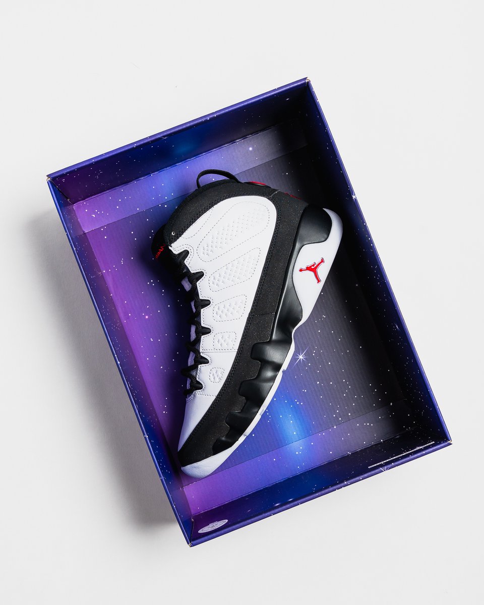 menscloset407's tweet photo. The ultimate crossover between sport and culture arrives this Saturday, September 19, 2026 at 10:00 AM with the Air Jordan 9 Retro OG 'Space Jam'. ☄️

Hit our bio link to cop your pair before the buzzer sounds!

#AirJordan9 #AJ9SpaceJam #SpaceJam #TuneSquad #SneakerRelease https://t.co/4SQwxKn1kF