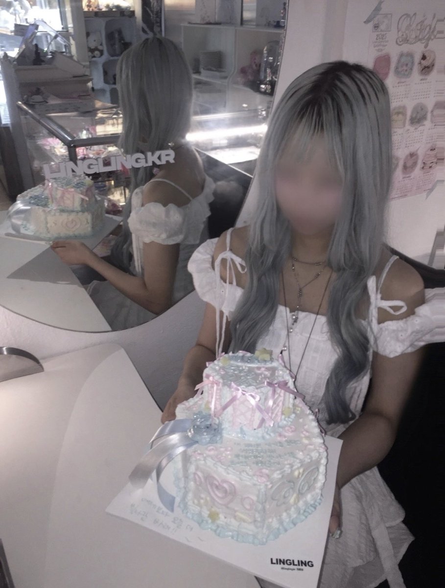 flxo9yb5's tweet photo. 내 영원한 아이돌 필릭스, 생일 축하해.
무대에서 빛나는 너를 앞으로도 비춰 줄게 .

 #행복으로_용복을_복복복
 #FelixVoiceOfAGeneration
 #HappyFelixDay
#Straykids #스트레이키즈 https://t.co/qtFccEHQT5