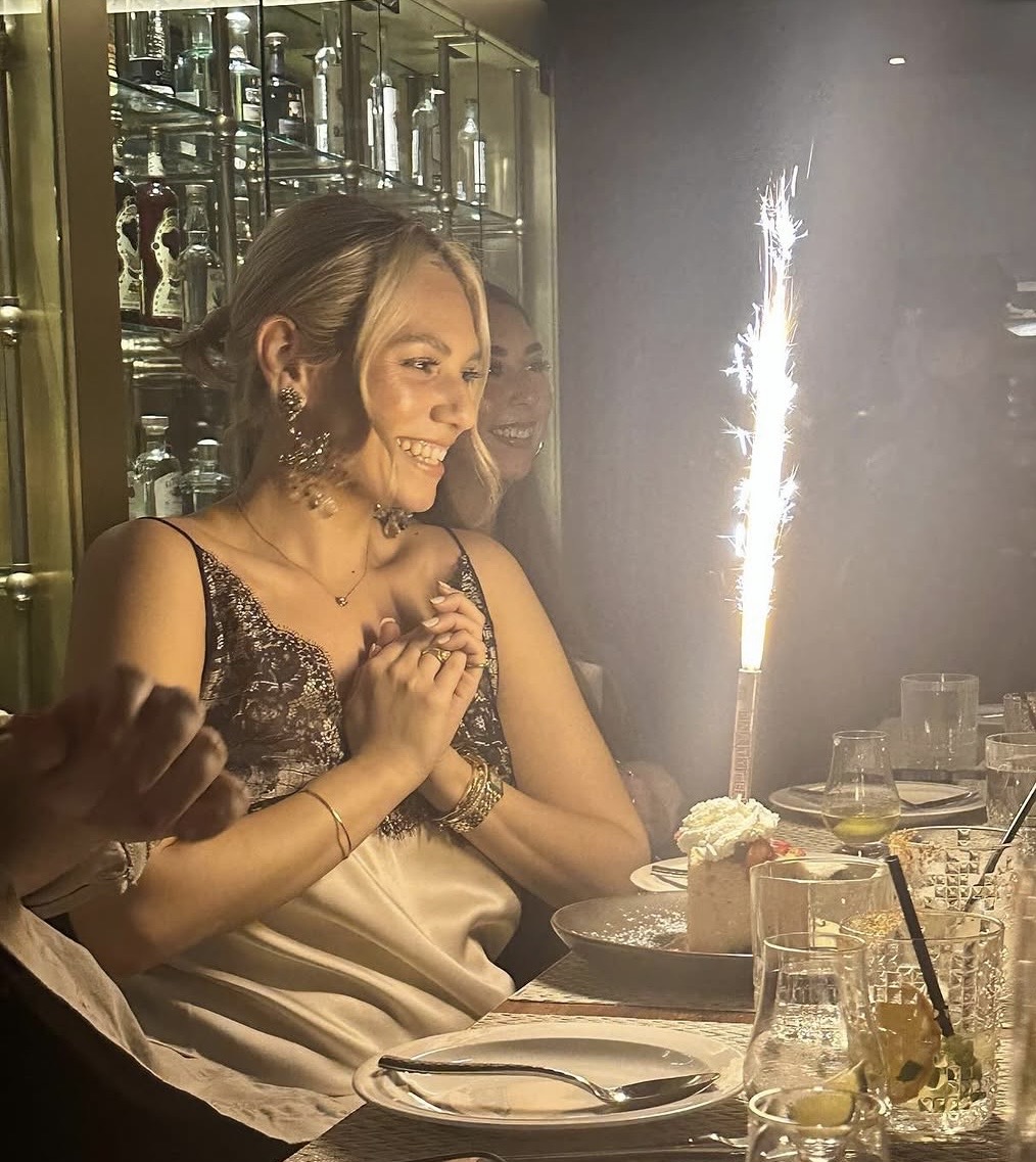 AvanteWealth's tweet photo. 🚨 Birthday Alert! 🚨

Please join us in wishing a VERY Happy Birthday to one of our favorite teammates @MarissitaG ! 🎉🎂🎈
May your year ahead be filled with success, happiness, great adventures, and plenty of birthday cake! 🎂🎁🥳

Enjoy your special day, you deserve it! 🎊 https://t.co/0LQnR8blzv