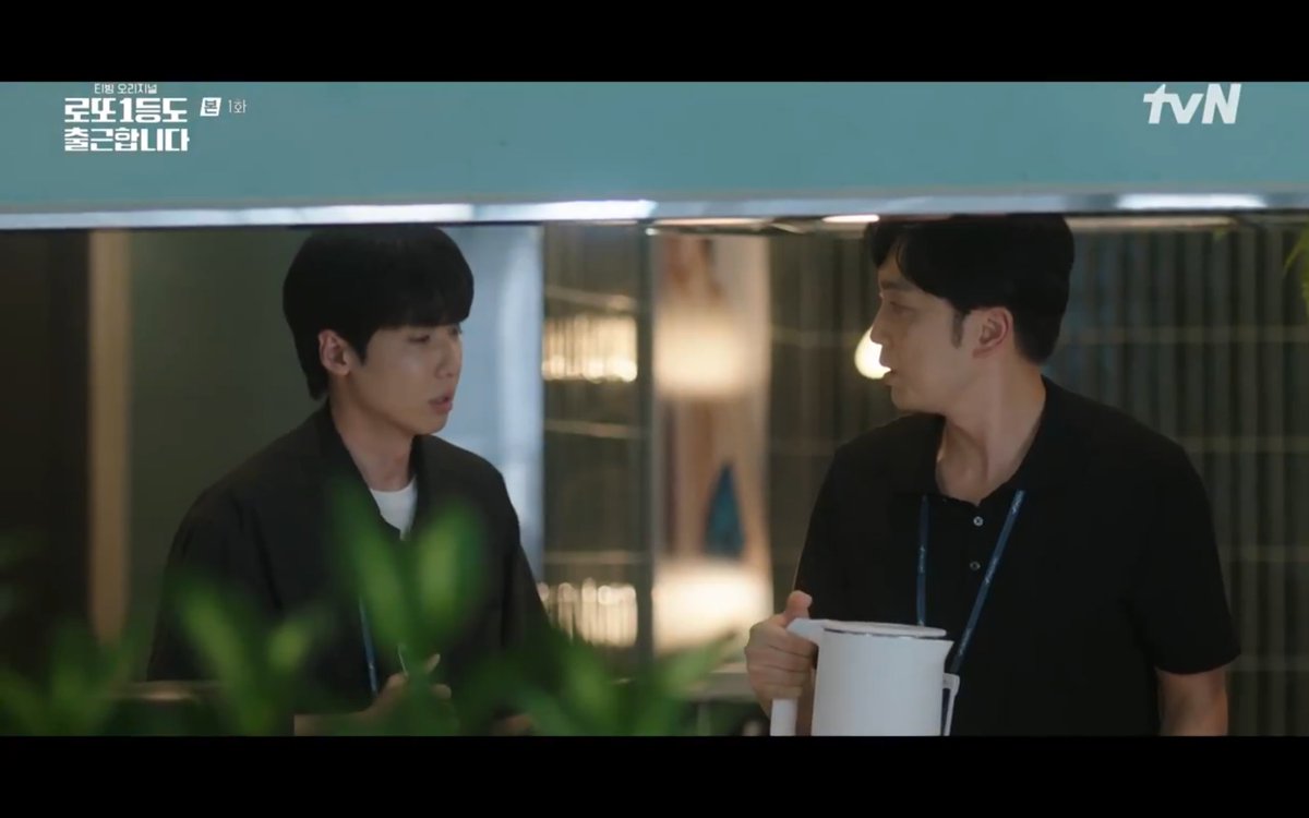 pigeon99_'s tweet photo. 첫방인증하려고 야자때 로또출 틀었...
양준호가 자꾸 긁는데 또 보니까 호감이기도 하고....
물론 선공개는 이미 봣지만😋
혀누배우님은 진짜 유명한 연기 천재 연기 청부업자임
이 기세 그대로 로또출 상승기류 가자
로또출 화이팅! 양준호 화이팅!!

#서현우 #로또1등도출근합니다 #첫방인증 https://t.co/7HhKS86UNt