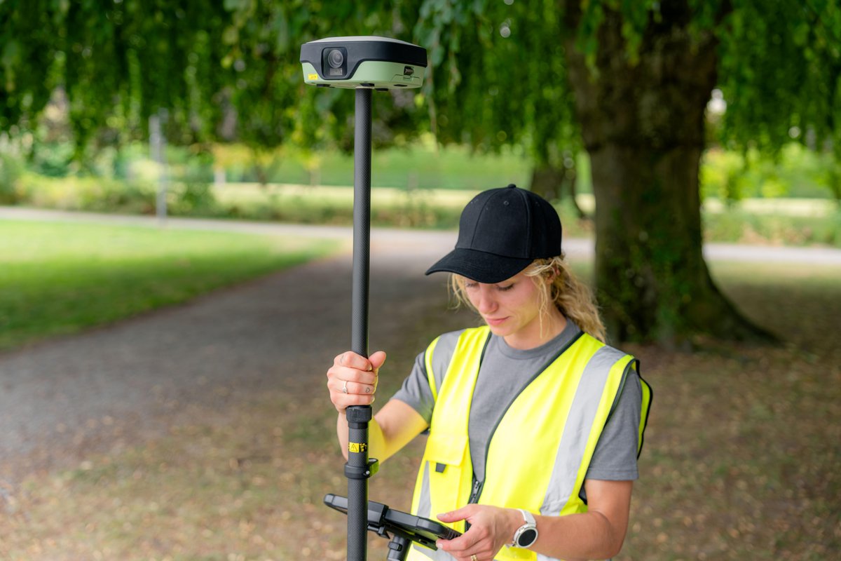 LeicaGeosystems's tweet photo. Introducing Leica X-PAD and the new Leica GS11 #GNSS smart antenna.

Focused workflows for everyday surveying, with visual stakeout, image-based measurement and the ability to verify your work before leaving the site.

Learn more: https://t.co/6EjRehGGku 

#LeicaXPAD #Surveying https://t.co/tam3zLazee