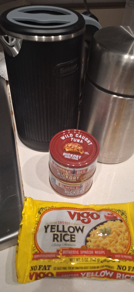 da_minister13's tweet photo. Thermal cooking....
1100 EST...I'll update at 1430 EST my lunch time.
Preheated the thermos with boiling water for 5 minutes and then added the rice (.5 oz) & boiling water (1¾ cups).
Yeah, I live this lyfe frfr.
#StayReady
#PrepperLyfe https://t.co/jU1NXJIs30