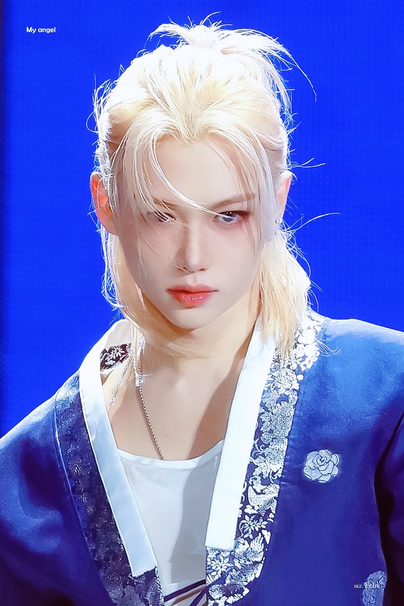 Myangel_lixx's tweet photo. 용복아 생일 축하해💙 언제나 네가 제일 행복했으면 좋겠어! 우리 오래오래 보자🫶

#행복으로_용복을_복복복 #FelixVoiceOfAGeneration #HappyFelixDay
#Felix #필릭스 
#straykids #스트레이키즈 https://t.co/htqKIZo8Je