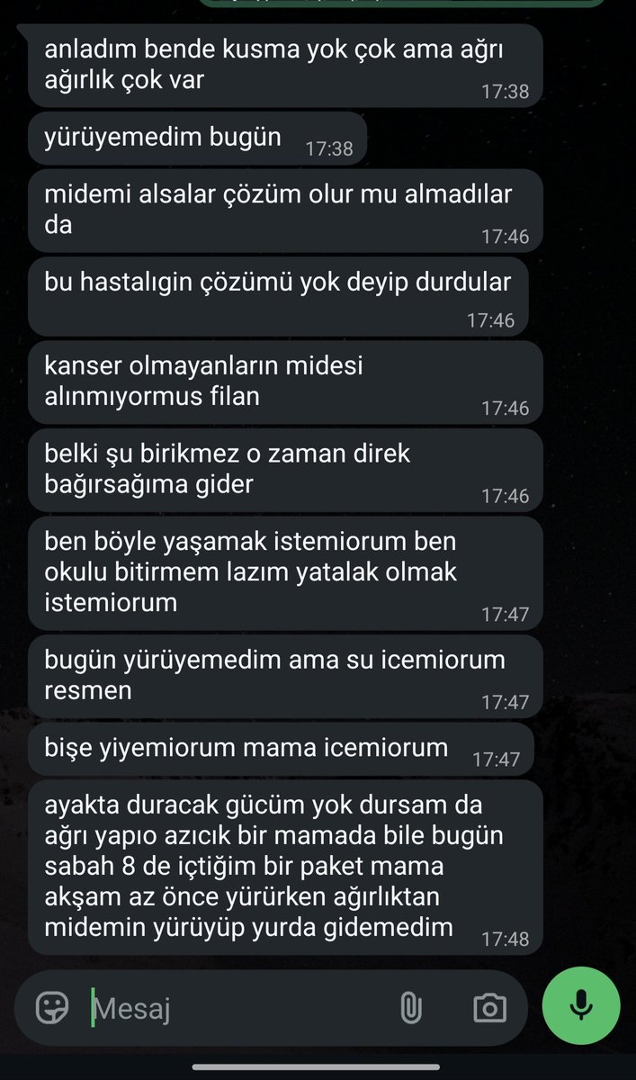 kizikmelih's tweet photo. Bir doktor arıyoruz. Bir tedavi arıyoruz.
20'li yaşlarında, tıp fakültesi 5. sınıf öğrencisi genç bir kız için yardım istiyoruz.
Kendisi mide felci (gastroparezi) ve SMA sendromu ile mücadele ediyor.
Ancak durum giderek ağırlaşıyor.
Gittiğimiz hastanelerde ve görüştüğümüz doktorlarda şu ana kadar ihtiyacımız olan olumlu sonucu alamadık. Tedavi seçenekleri konusunda hâlâ bir çıkış yolu arıyoruz.
İşin en acı tarafı ise şu:
Tıp okuyan bir genç, kendi hastalığı için çözüm arıyor.
Yürümekte zorlanıyor. Yeterli beslenemiyor. Günlük yaşamı giderek daha fazla kısıtlanıyor.
Biz sosyal medyada sadece bir hikâye paylaşmıyoruz.
Türkiye'de bu hastalıklarla ilgilenen, özellikle ileri gastroparezi/mide motilite bozuklukları ve SMA sendromu konusunda deneyimli bir doktor veya merkez arıyoruz.
Bu konuda deneyimli bir hekim tanıyorsanız, bu hastalıklarla ilgilenen bir merkez biliyorsanız veya ulaşabileceğimiz bir tedavi seçeneği varsa;
Lütfen bu paylaşımı görmezden gelmeyin. Paylaşın. Belki bir paylaşım, doğru doktora ulaşmamızı sağlar.
