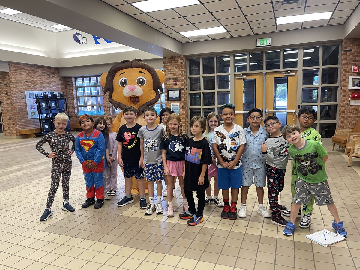 fssdPGES's tweet photo. Ms. Cooper’s class was the first to reach the $1,000 donation level for Groovin’ at the Grove so she’s wearing the inflatable lion costume while teaching today. Will your class be next?  Donations are due by Sept. 23 to be eligible for prizes! https://t.co/E1GyVgfc4V