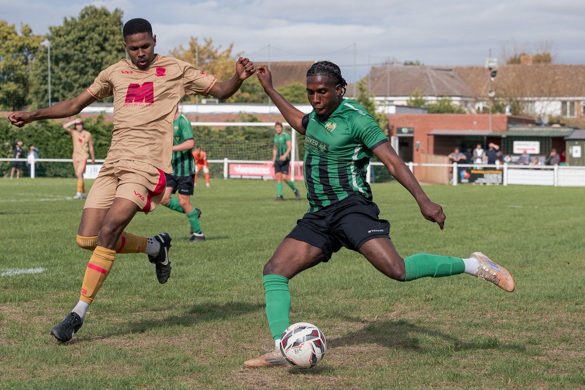 duncan_eames's tweet photo. My photos from Saturday's FA Vase 2nd Round Qualifying match between @kidlingtonfc_ and @WembleyFC can be viewed here: 

https://t.co/hzkjT7aJIX

Result: 5-2 https://t.co/CYKNvIF2QL