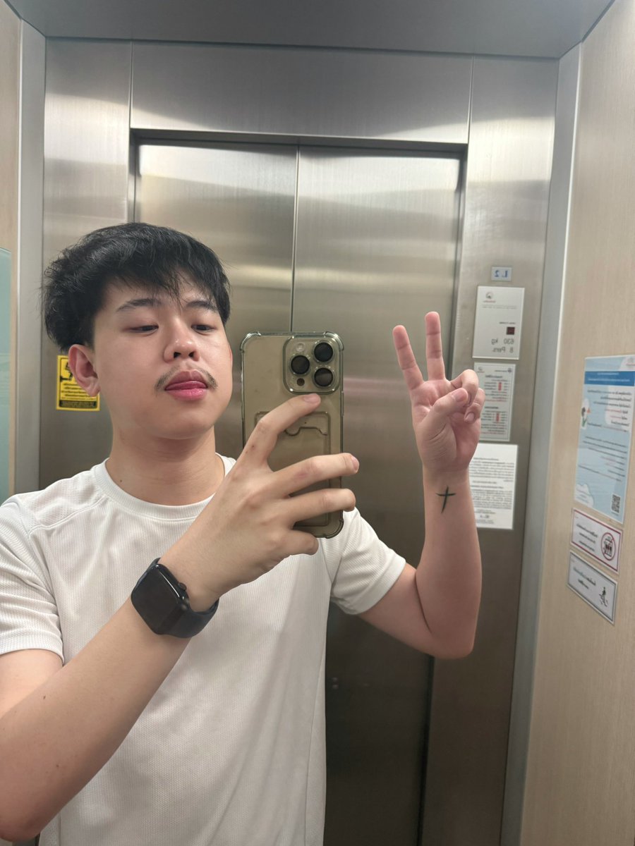 Figure_first's tweet photo. แลบลิ้นเฉย https://t.co/8rcMTC3N9E