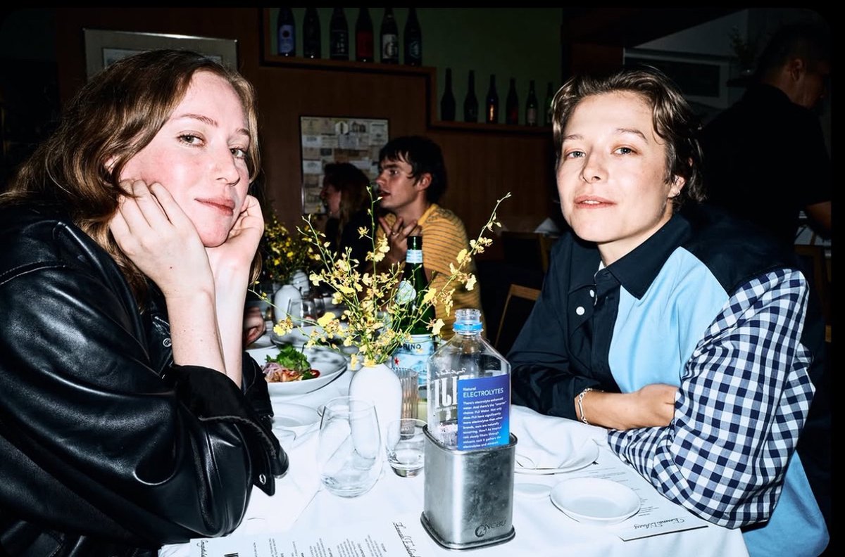 emmadarcydaily's tweet photo. EMMA D’ARCY WITH HANNAH EINBINDER AT THE W EMMYS DINNER LAST NIGHT! https://t.co/fvNR82BWJI