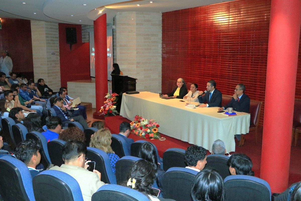 JaimeCerdio's tweet photo. ¡Gran experiencia en la @UATxOficial!

Durante la conferencia “Del Estado Abierto al Estado Inteligente” conversamos sobre los desafíos de construir instituciones más abiertas y con mayores capacidades para garantizar #DDHH y libertades.

Me quedo especialmente con el interés y la participación de las y los estudiantes. Sus reflexiones enriquecieron muchísimo la conversación.

Agradezco al maestro @David_CabreraC por la invitación y a la @UATxOficial por recibirme. ¡Enhorabuena!