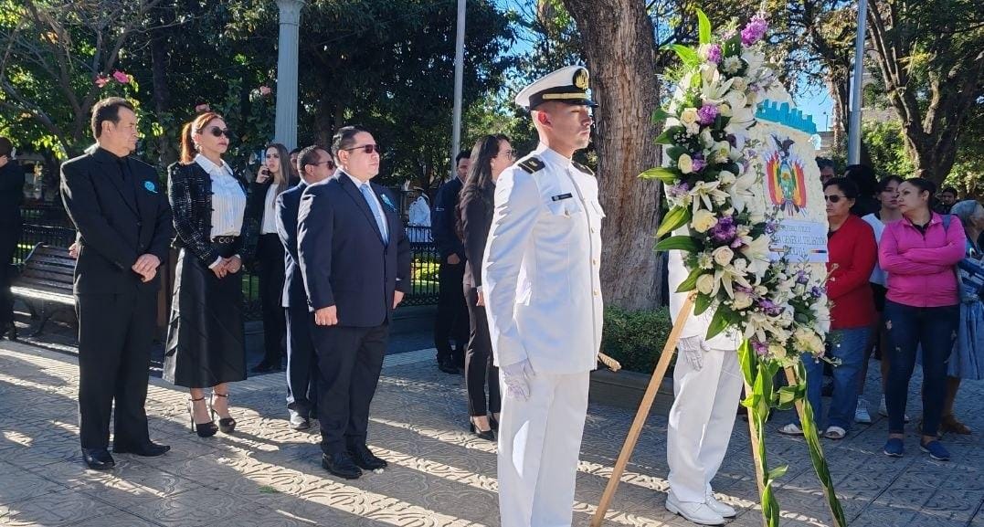 FGE_Bolivia's tweet photo. 📍 FISCAL GENERAL DEL ESTADO RINDE HOMENAJE A COCHABAMBA POR LOS 216 AÑOS DE SU GESTA LIBERTARIA

https://t.co/YPFYutF7zq

#EcosistemaROMA
#MinisterioPúblicoBolivia
#RogerMariacaFiscalGeneral https://t.co/evxcnwgsyw
