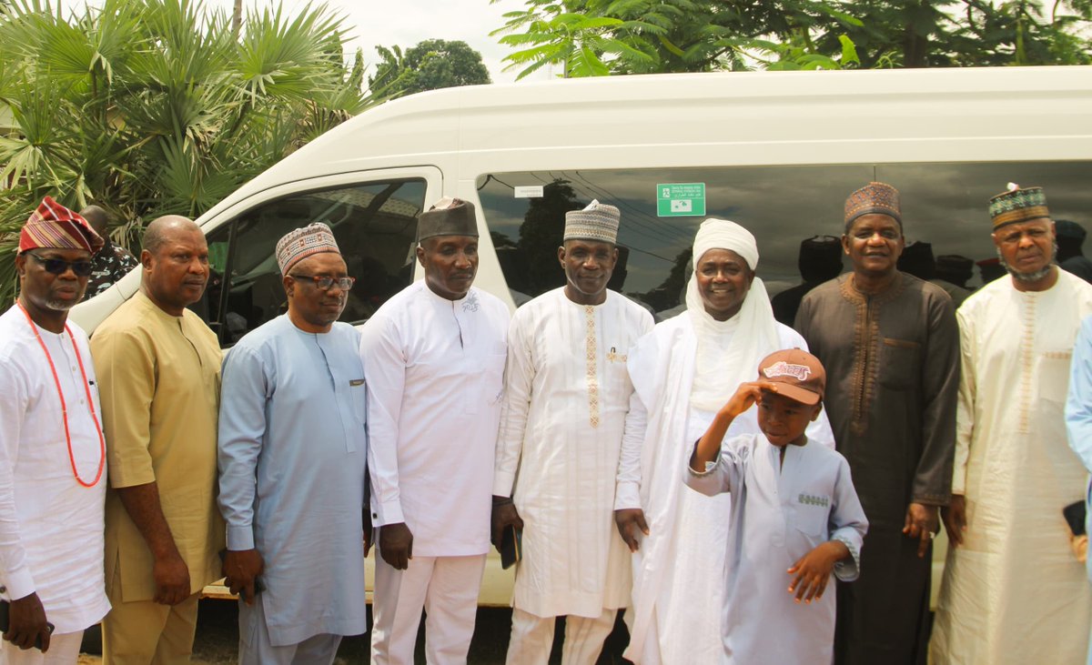 Neconigeria's tweet photo. Council’s Corporate Social Responsibility to its host community.

The event was full of pomp and pageantry as well as encomium, as the people of the community celebrated a first of its kind gesture from an organization.

They described the transformation of the palace to a https://t.co/vxUaMXS6J7