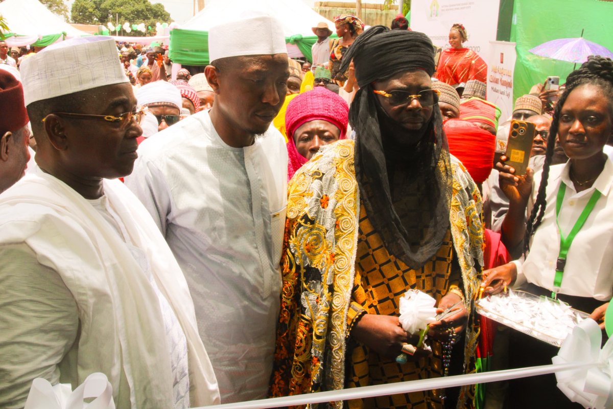 Neconigeria's tweet photo. Council’s Corporate Social Responsibility to its host community.

The event was full of pomp and pageantry as well as encomium, as the people of the community celebrated a first of its kind gesture from an organization.

They described the transformation of the palace to a https://t.co/vxUaMXS6J7
