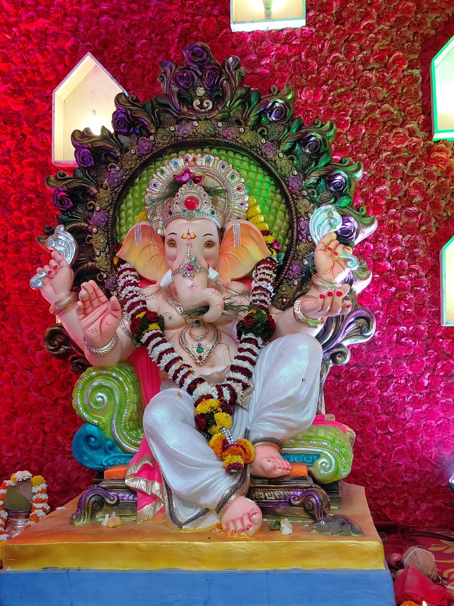 burninhelldumba's tweet photo. Ganesh Chaturthi ki hardik shubhkamnayein. #GaneshChaturthi https://t.co/Xcgp8daRzw