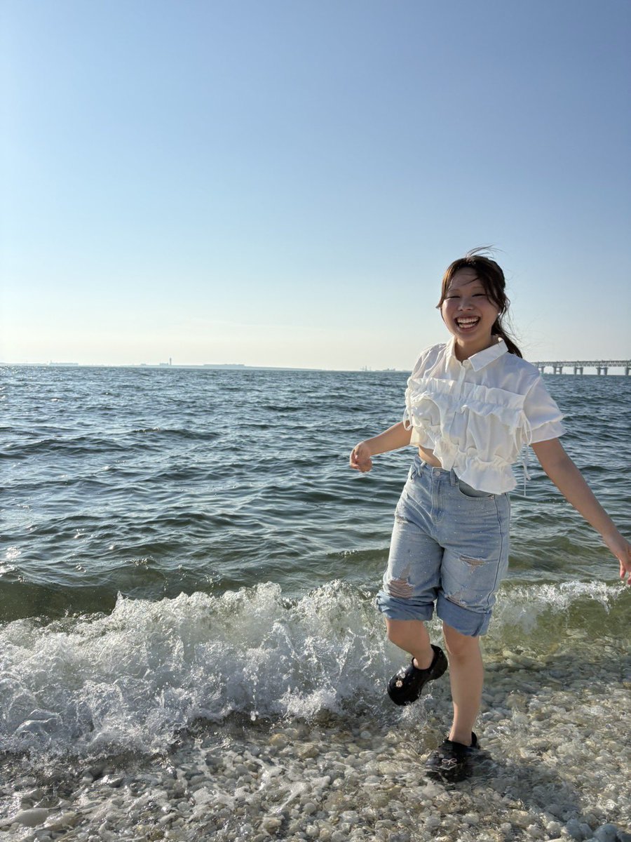hakuchumu__ss's tweet photo. Lead / rupine @rupine25ak

白紬夢唯一のローマ字表記さながらとっても英語を話す…なんてことはありません。
バリバリの日本語を話します。
名前の通りいっつもにこにこ！とんでもないギャルピネです。
チーム雪国（withそらっち）

文責:そらっち https://t.co/3adpjrbuqN