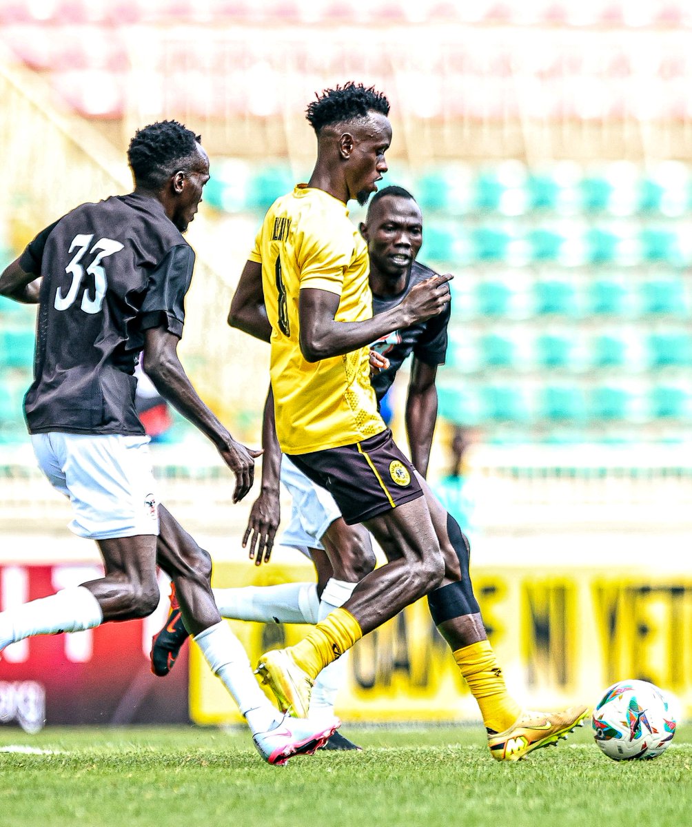 FBathez's tweet photo. Team yellow💛🖤..
Onto the next round..
Great fight lads💪💯 https://t.co/0v2FTK43in
