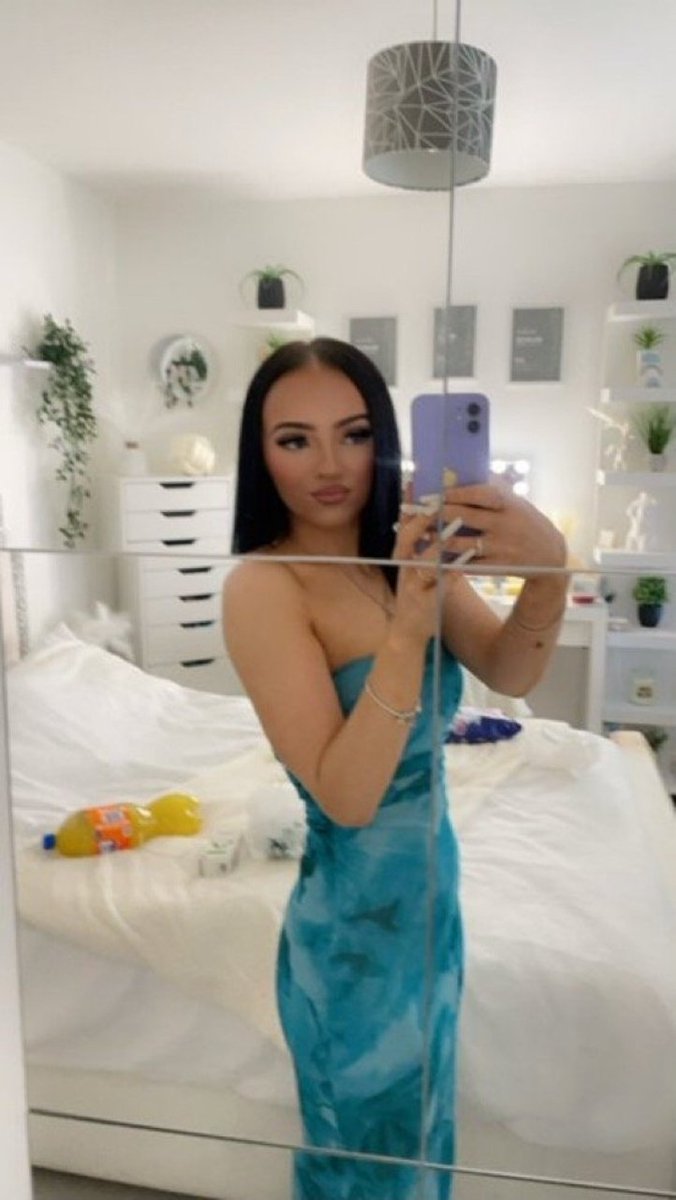 mysisterissexy's tweet photo. Can never go wrong with a chav slut. Would you fuck her, what do you rate her out of 10?

 Found on https://t.co/jD2qx01jsH 

#wankchat #chavslut #UkChav #britishgirl #bop #chav #goon #rateher #outof10 https://t.co/pyc6wsYD2M