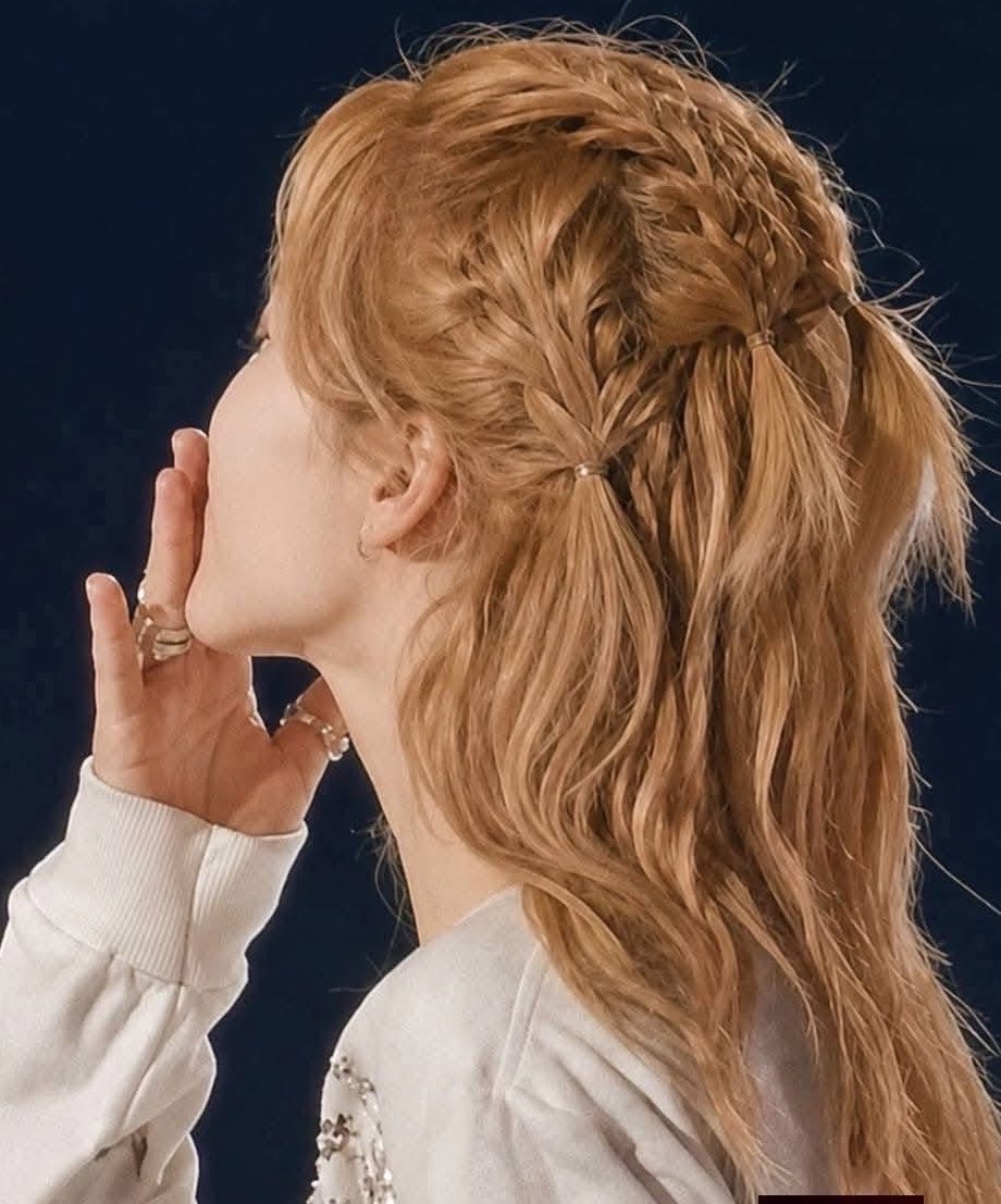 deantyjm's tweet photo. The pretty hairstyles that only someone who isn’t bald can pull off 😭 https://t.co/sM6O8d3T4c
