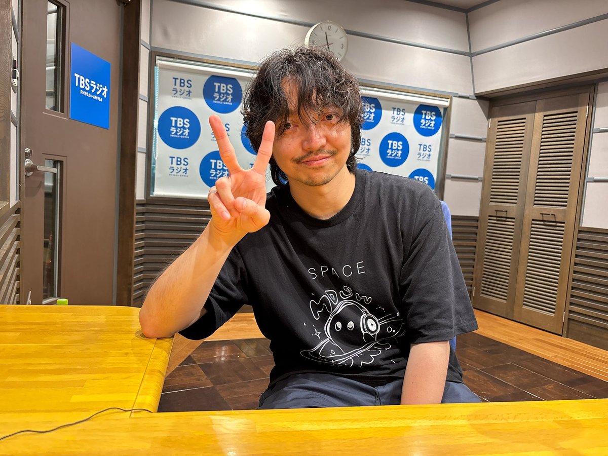 spacewalk905954's tweet photo. #みうらじ954
本日もありがとうございました🚀

EIGHT-JAM後日談🙌
ツアーへの熱量溢れる『たとえ感想』
ありがとうございました✨

🎶9/14のオンエアリスト🎶
IN THE MIDDLE feat.三浦大知 / AI
Don't Blink / 三浦大知
オリジナルフェイク / 三浦大知

https://t.co/R6EFtOFjQP

#三浦大知 https://t.co/ofwS22OPOW