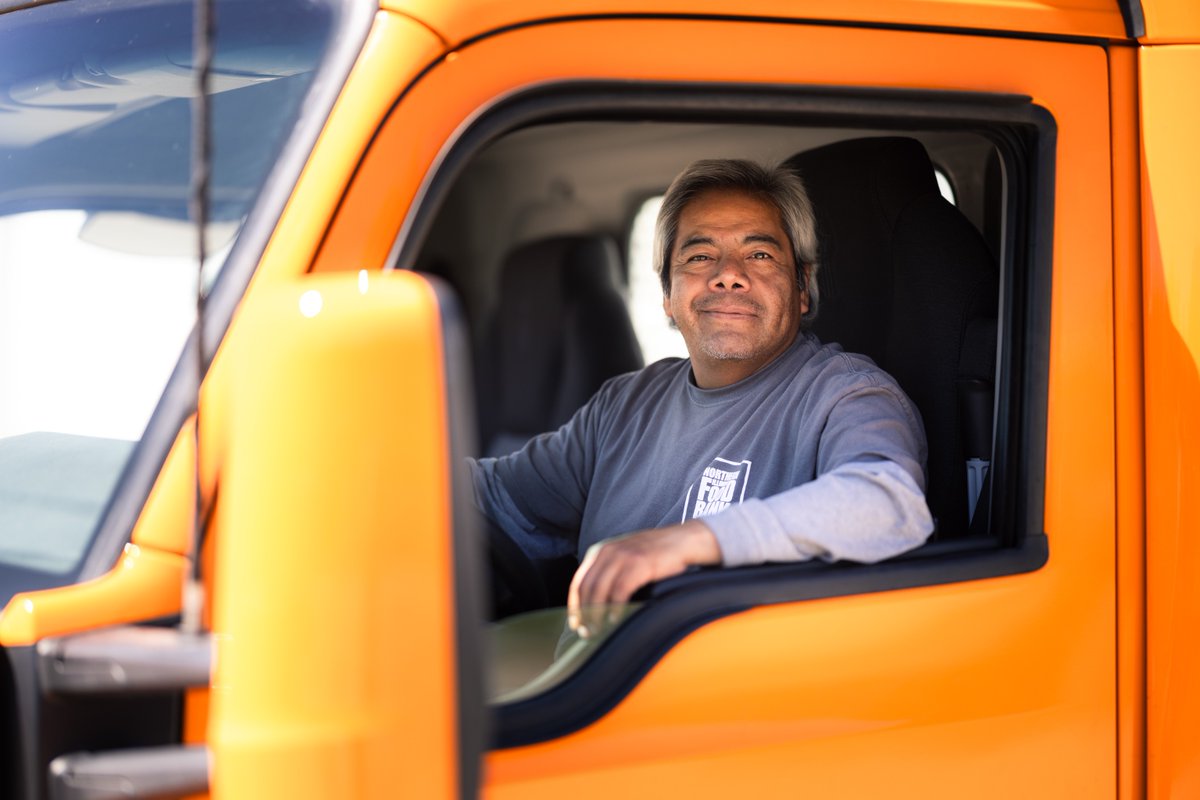 ILfoodbank's tweet photo. Not just during #TruckDriverAppreciationWeek, but every day at the Food Bank we are incredibly thankful for our team of drivers. 🚚 Rain or shine, they are making sure neighbors throughout Northern Illinois have the food they need to thrive. https://t.co/ZWCovXDv8q