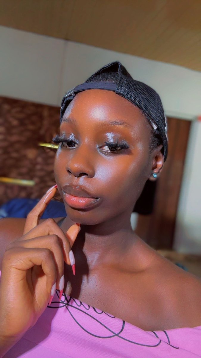 FinancialT13452's tweet photo. Abii your Salary fit buy you Benz 😏???

You better go and learn that online skill o https://t.co/cNIYBnwK4n
