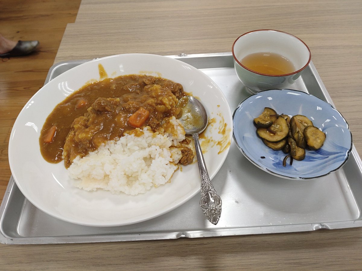 wagakki's tweet photo. 先日は地域の公民館でのカレーの日でした。地域の皆さんと美味しくいただきました🍛 https://t.co/KV2NMKTCw7