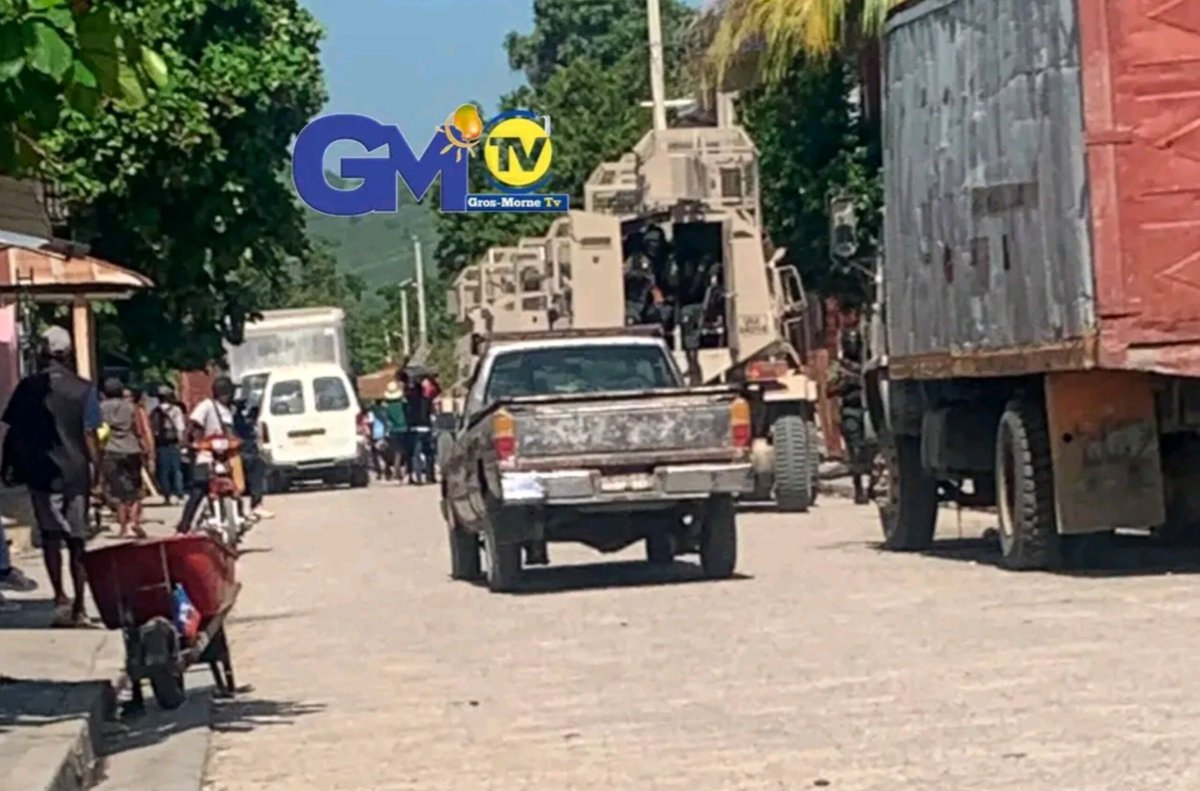 KoudeyN's tweet photo. Maten lendi 14 septanm 2026 la,  4 Cha Blennde sòlda etranje yo ( GSF ) rive nan komin gwomòn nan kad yon plan operasyon ki vize kraze fraye gang kriminèl yo selon vis delege awonsman an, Raphael C. MARADO. 
Kredi imaj: #GrosmorneTV https://t.co/E8iPPFs27B