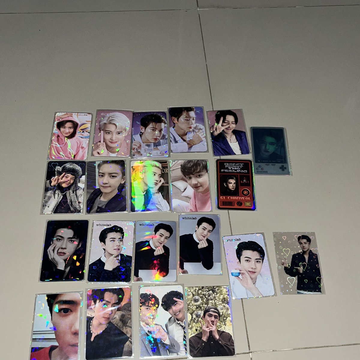 melsi_agdes's tweet photo. WTS officially guysss, yukss bawa pulang mereka ksian udh trlalu lama diem di lemari koleksi, harga murce👏💃
#wts #photocard #exo #exol https://t.co/aYvdscjJkL