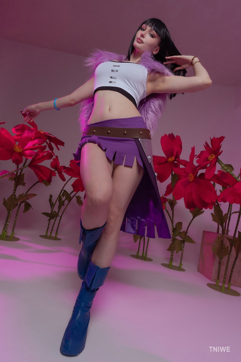tniwe's tweet photo. Elbaph Nico Robin cosplay by me 🌸💜

#OnePiece https://t.co/2bxnRhqjlX
