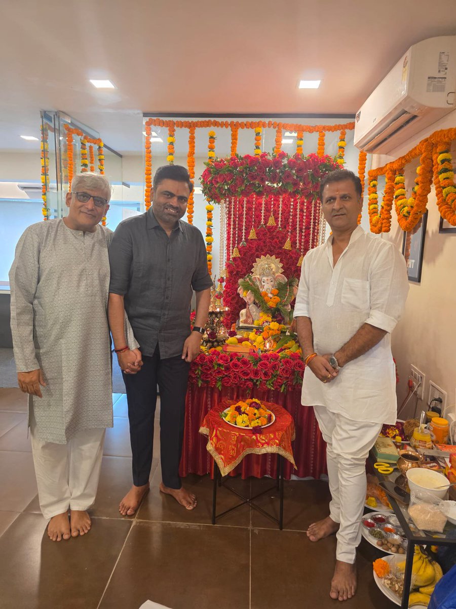 navneet_mundhra's tweet photo. Exclusive TRADE NEWS: Upcoming #SalmanKhan movie #MONSTER will be distributed in the CI circuit by the mighty #AdityaChowksey sir.

He has seen some rushes & spoken with director #VamshiPaidipalli... and he feels it's a sure-fire BLOCKBUSTER.

DO REMEMBER: From #Wanted till #Bharat, almost all @BeingSalmanKhan films were distributed by @AChowksey in the CI circuit... and this BLOCKBUSTER combo is back with MONSTER.

PS: After #Dharmendra, the BIGGEST ever SUPERSTAR in CI circuit is Salman Khan.