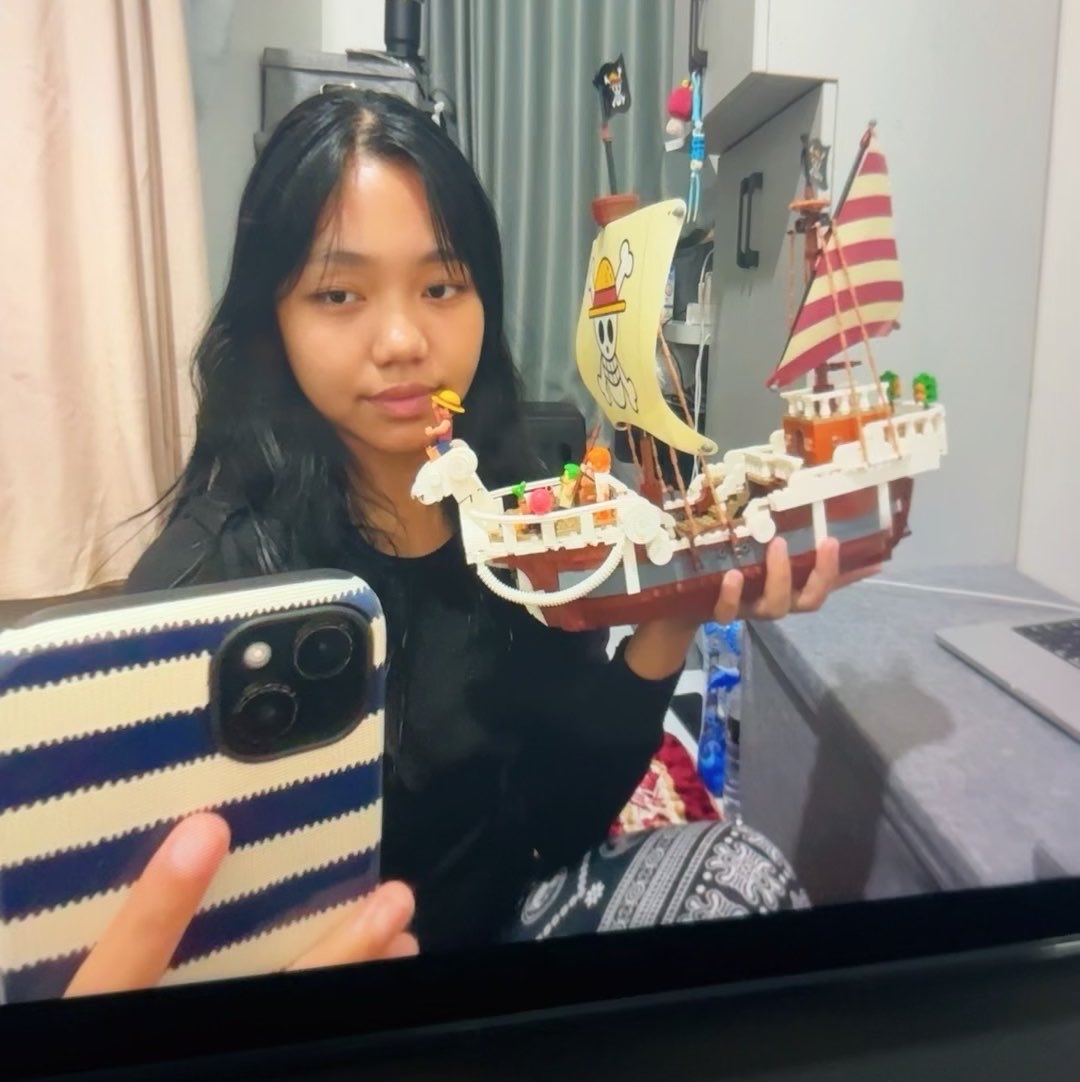 asukaate's tweet photo. [QUEER FRIENDSHIP APPLICATION]
#OpenToLoveBombing

name: jung
age: 20+20-15-20+6-8+11+7-5+3+1= ?
occupation: mahasigma bojos
zodiac: 🦀
height: ckup TINGGI
hobby: mnyusun lego yeayy
fun fact: first kiss ku aspal https://t.co/GNrDvFakJs