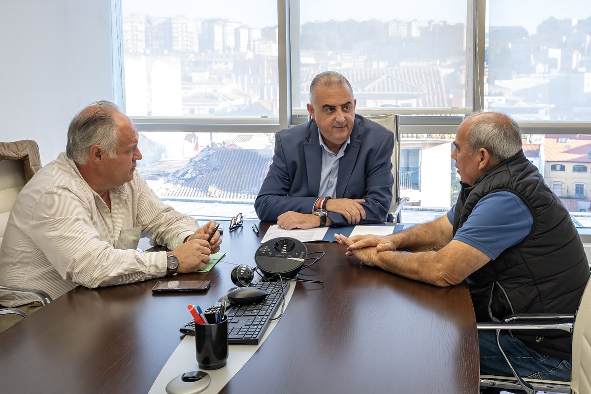 cantabriaes's tweet photo. ✅@media_roberto anuncia la próxima licitación de las obras para conectar a la red de abastecimiento a 45 viviendas de Monte de #Saro con una inversión de 235.074€
ℹ️ https://t.co/jFjU4eBW88 https://t.co/7E3YEZFP8I