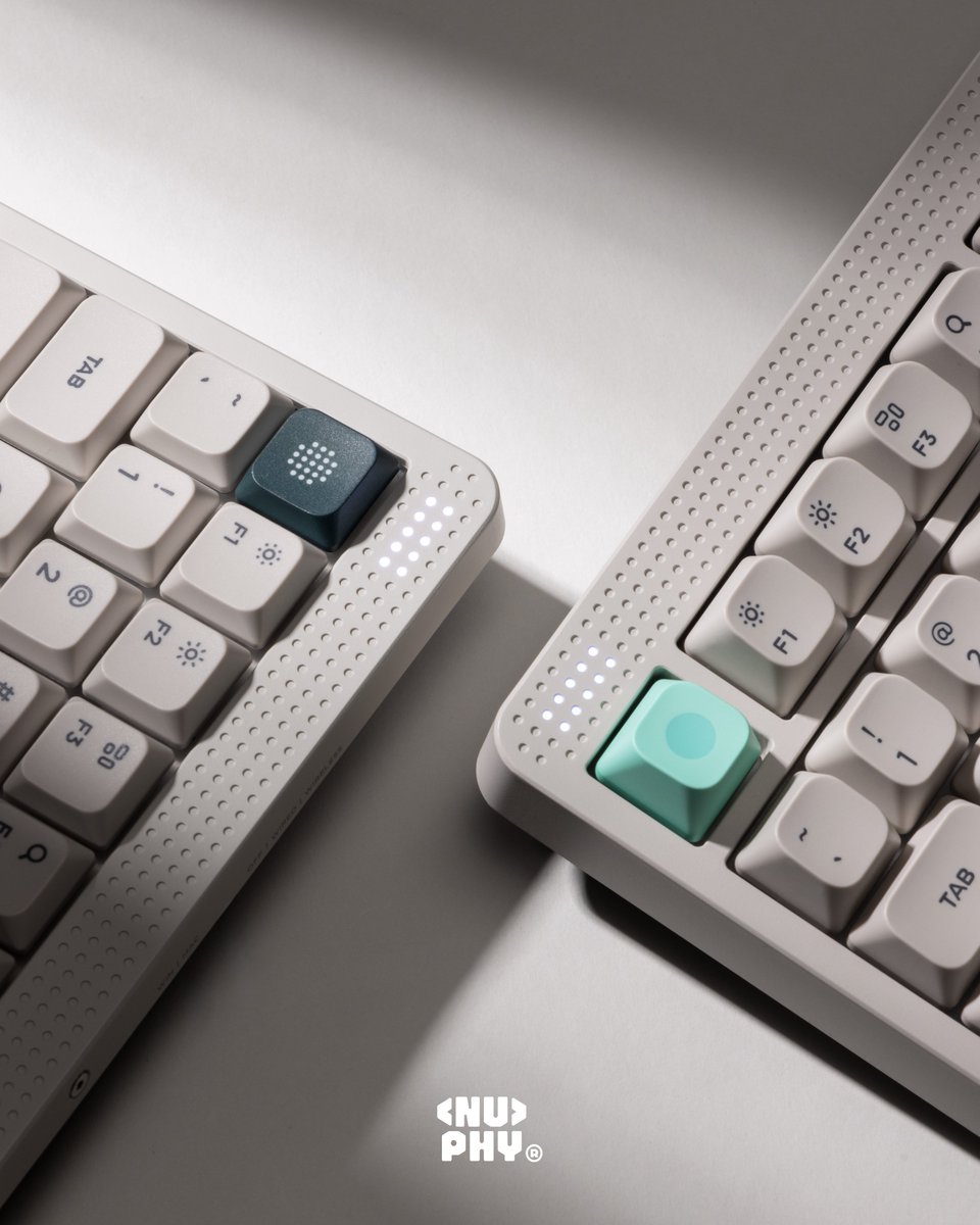 nuphystudio's tweet photo. What’s your favorite design detail on Node? 👀
The colors, the dot-matrix lights, the tactile dots on the touch bar—or something else?
Tell us your pick and why.
#nuphy #node75 https://t.co/LssIZ5754O