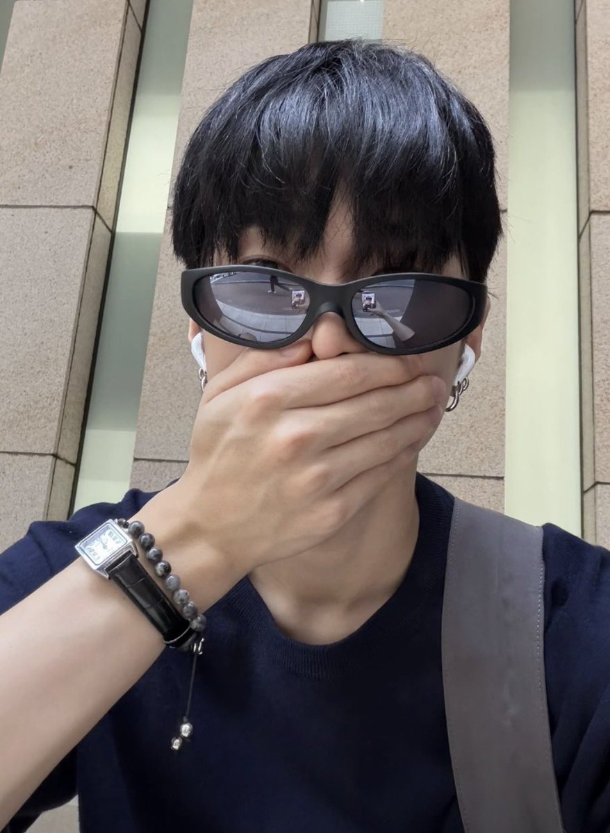 saraanghong's tweet photo. นาฬิกาที่ซึงฮันใส่คือ CASIO รุ่น LTP-V007L-7B1 ราคา 1,200 สายหนังเล็ก ผู้หญิงซื้อใส่ตามได้ เริ่ด ๆ เลย

https://t.co/0PanYyeOL3 https://t.co/iY3hpLpzKE