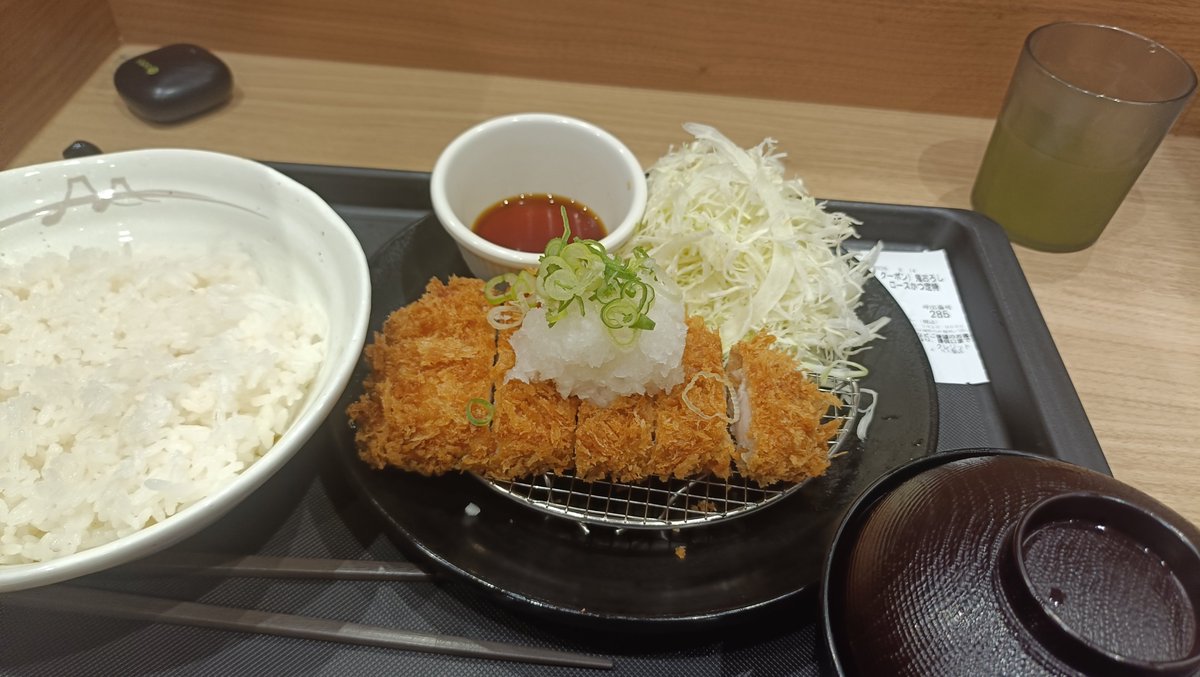 yiijima1's tweet photo. かつ食う
(🍜ばかり食うと思われてるので、違うものも食いますアピール) https://t.co/676d13TsaX