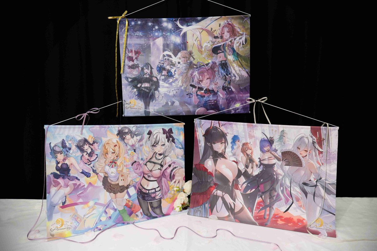 azurlane_staff's tweet photo. #アズレン9周年  記念グッズが
10月4日(日)まで受注販売中！

ドレスやステージ衣装に身を包んだKAN-SENたちの9周年キービジュアルが、B2タペストリーに！
きらびやかな姿とイベントの余韻を、ぜひお部屋でも。

▼販売URL▼
https://t.co/1iQvsQOCxq

#アズールレーン #アズレングッズ https://t.co/u8EaN1qesh
