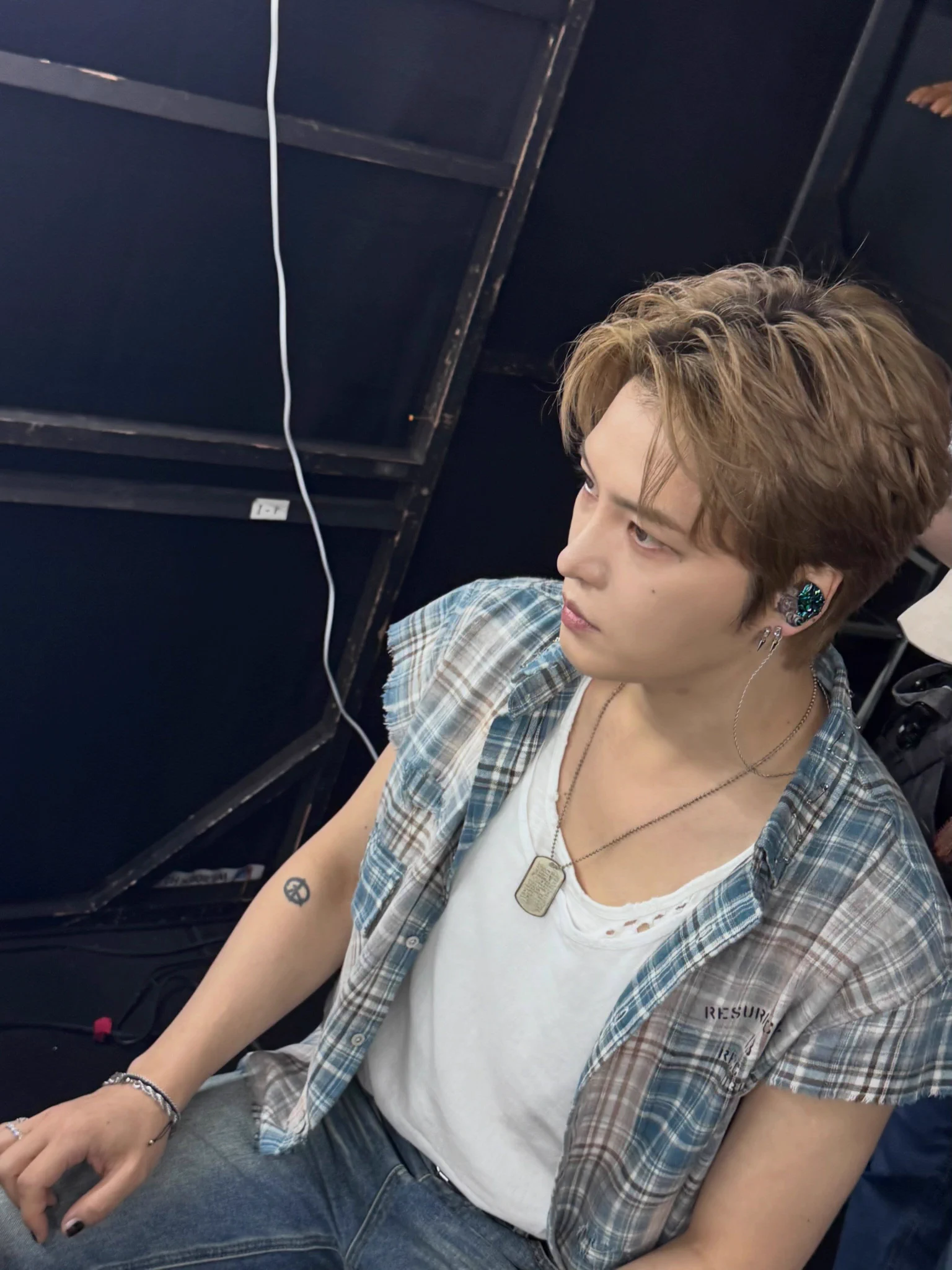 돖. on X: 
