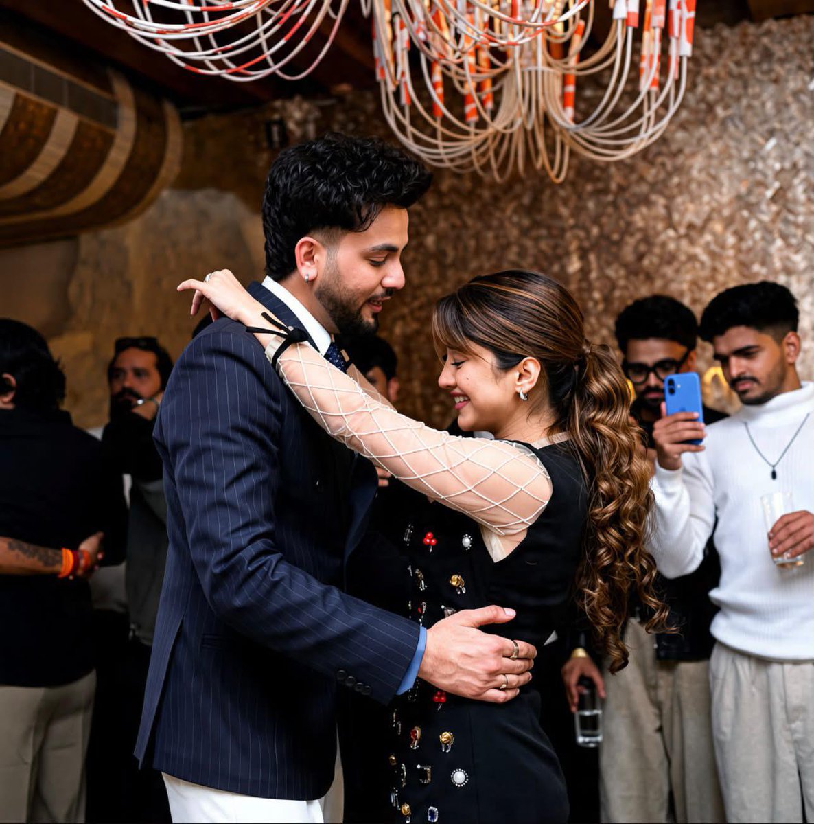 mishtidoitales's tweet photo. Some chemistry doesn’t need an explanation it’s simply felt. The effortless vibe, the unspoken connection, and that spark between Elvish &amp; Shivangi is something else ❤️🔥

#ElvishYadav
#ShivangiJoshi https://t.co/e97fyAmtnD