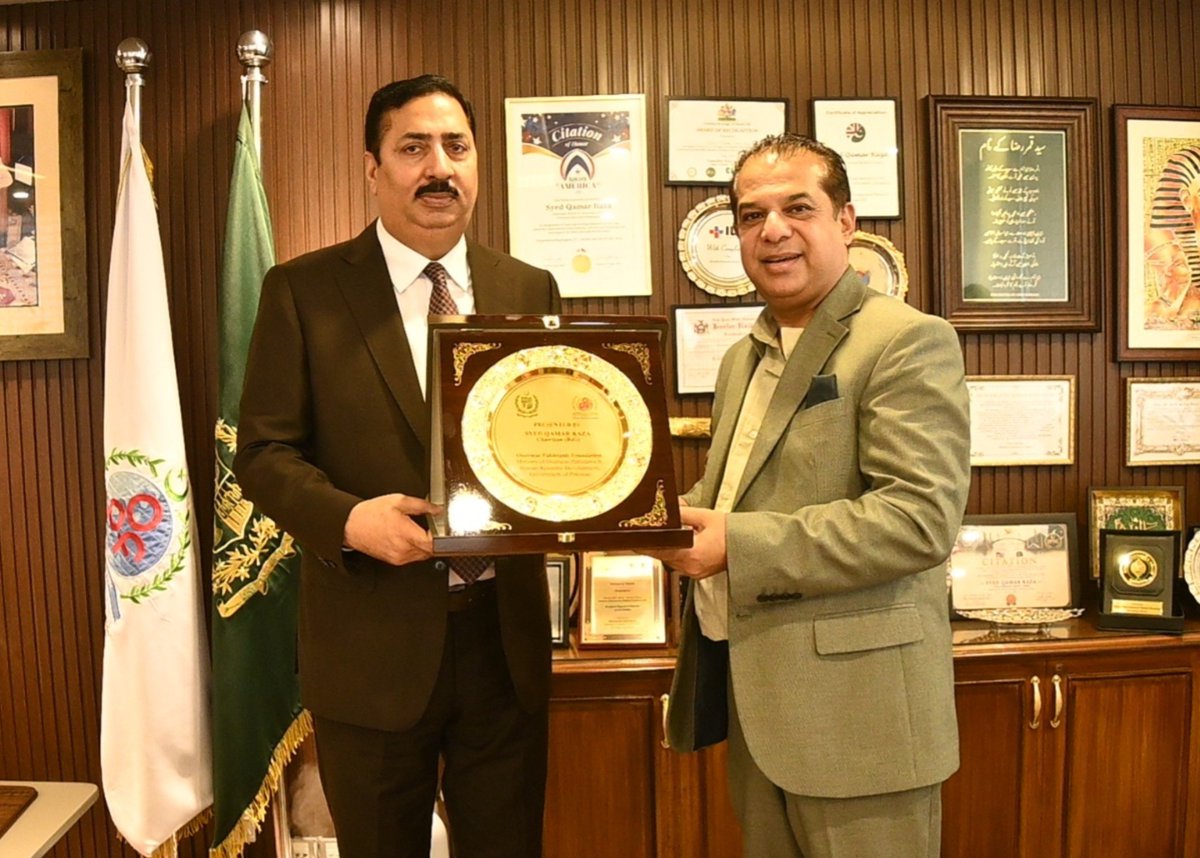 opf_pk's tweet photo. Mr. Amir Mushtaq Khan, a prominent overseas Pakistani based in UK has held a meeting with Syed Qamar Raza, Chairman, BoG, OPF and discussed with him certain matters related to the community residing in London. 
#opf #overseaspakistanis #syedqamarraza https://t.co/l8zTUAxGib