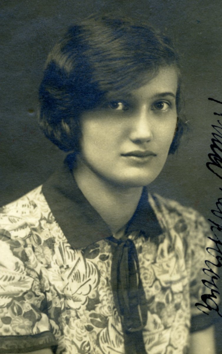 MuzeumAuschwitz's tweet photo. 14 września 1906 | W Pradze urodziła się czeska Żydówka Vilma Feiglová. 

Deportowana do #Auschwitz z getta #Theresienstadt 15 maja 1944 r. Nie przeżyła. https://t.co/t7HCUFkwZD